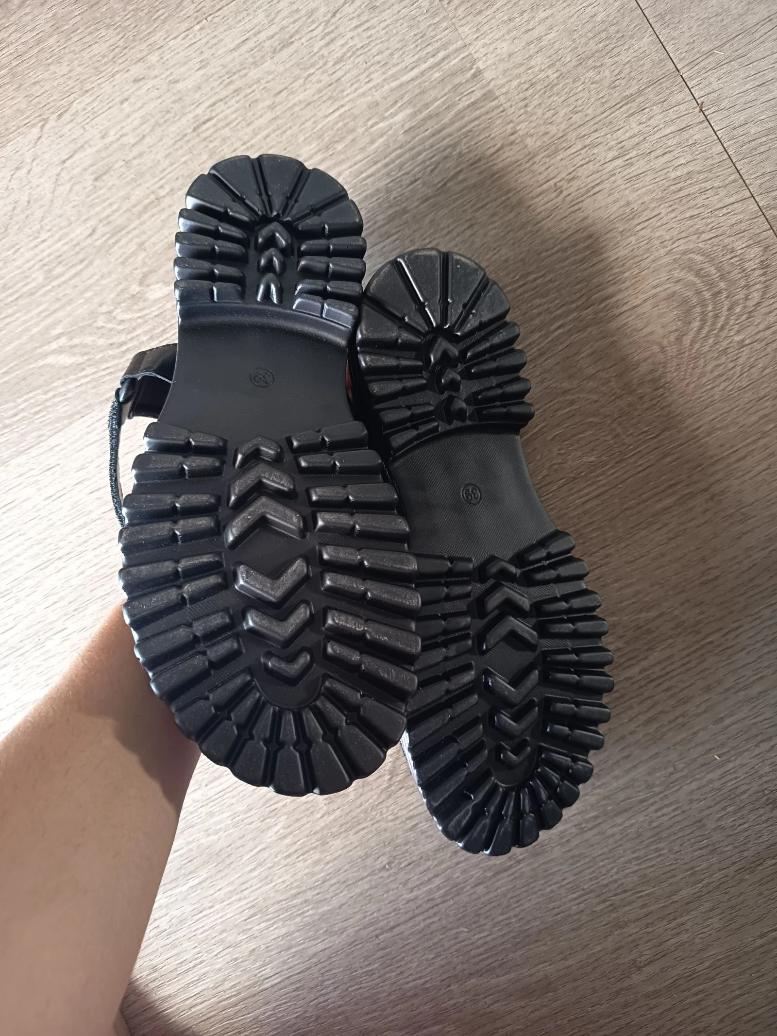 Jolie sandale Esmara taille 39  – photo 3